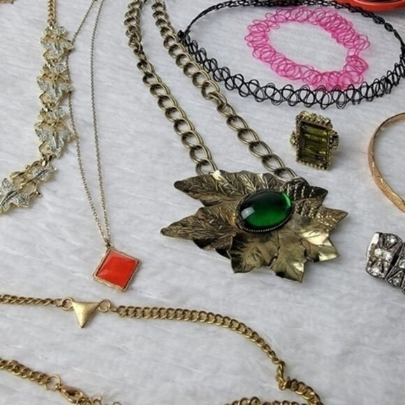 ⬇️ Mystery Jewelry Bag & Sunglasses 1958 Sarah Coventry Plain & Fancy Necklace - Picture 4 of 10